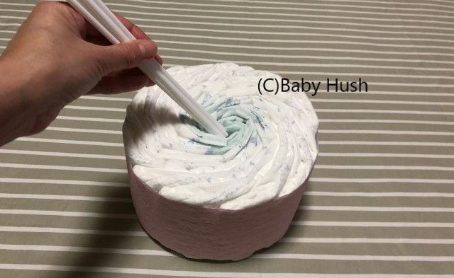 意外に簡単 ２段のおむつケーキの作り方 出産祝いをもっと楽しくするwebマガジン Baby Hush